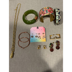 Fashion Jewelry Bundle 13 piece lot. Necklace. Earrings, bracelets.